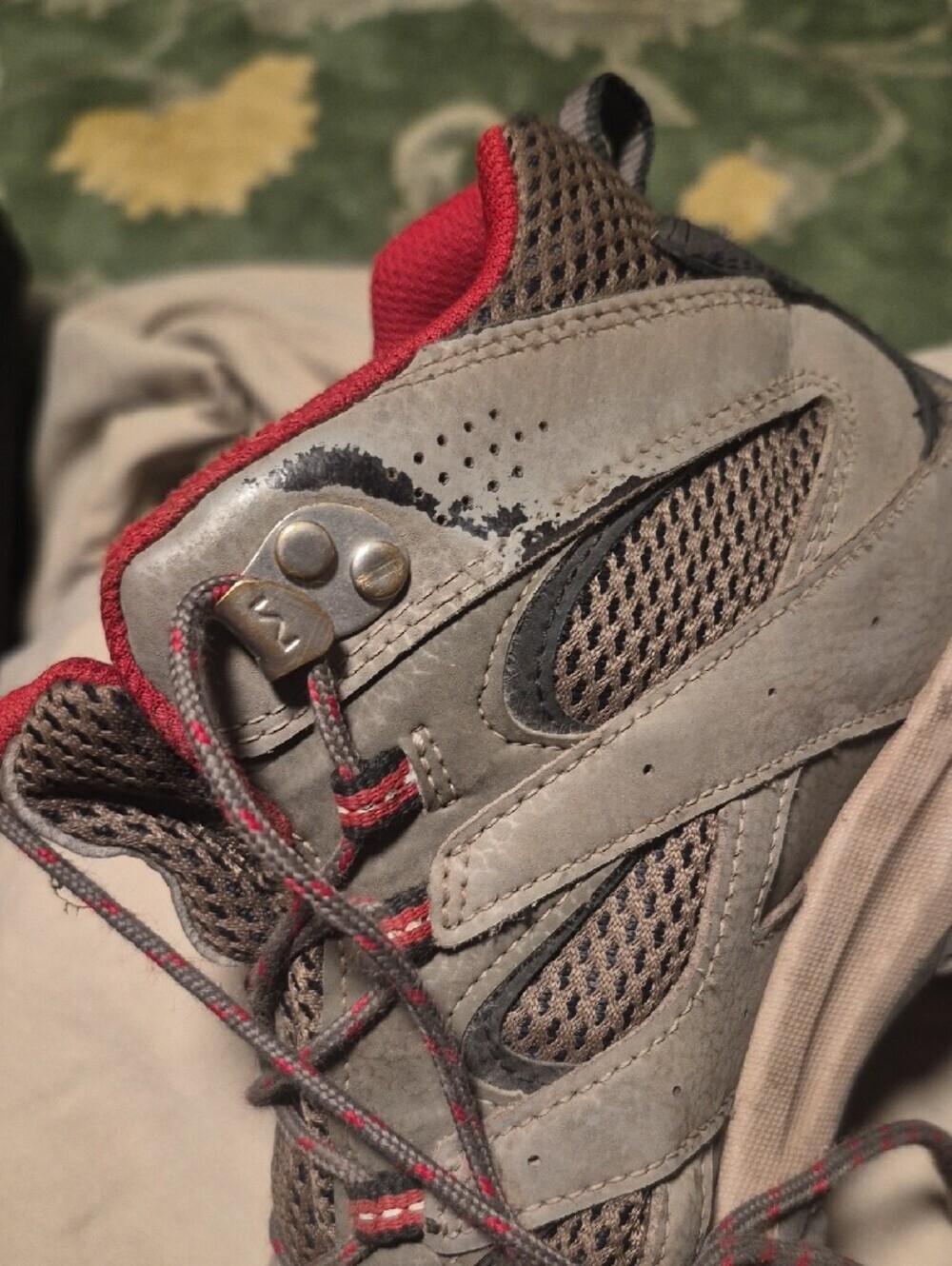 Merrell Women's Gray Hiking Ankle Boots with Red Lining - Picture 8 of 10